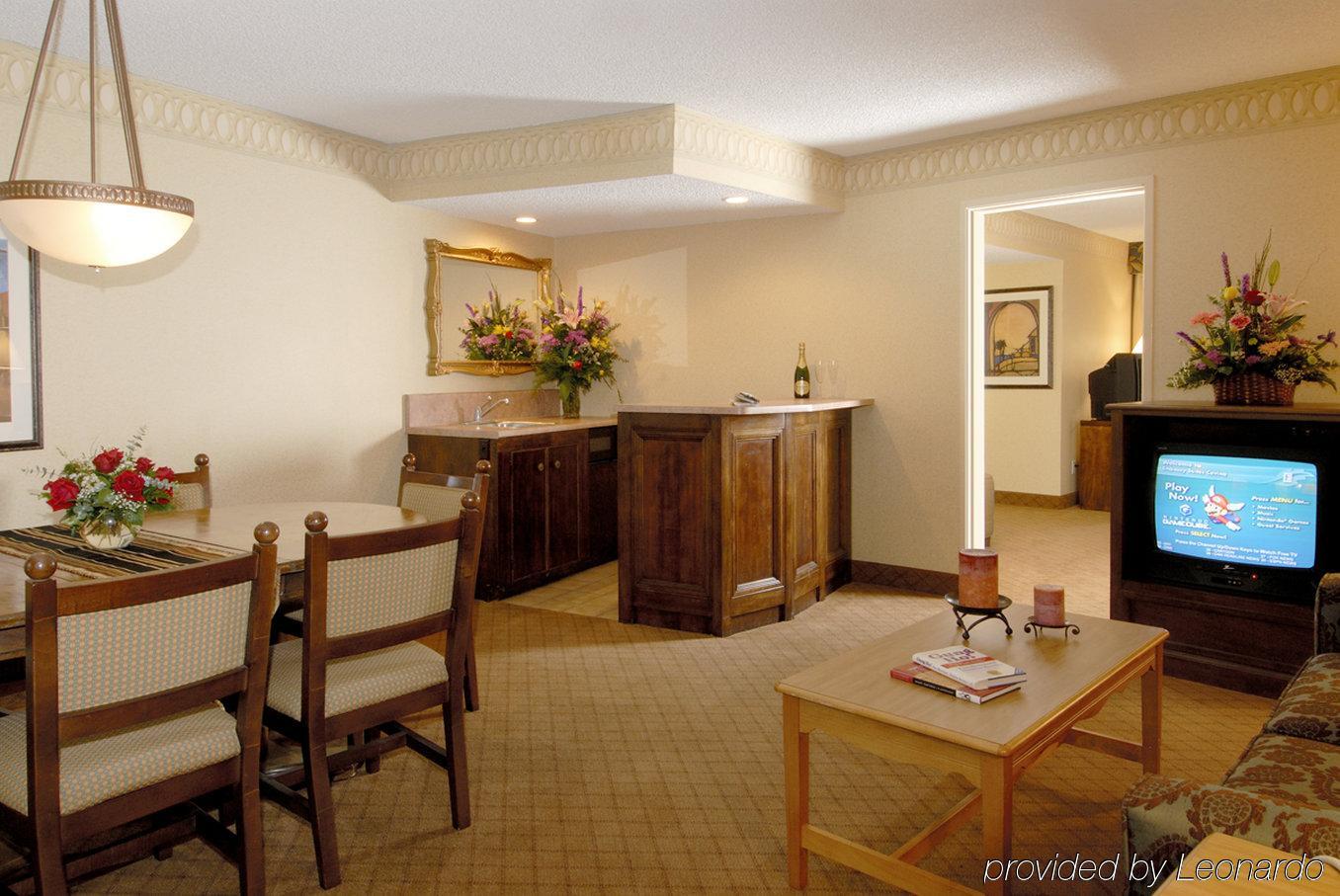 Vanllee Hotel Covina Quarto foto